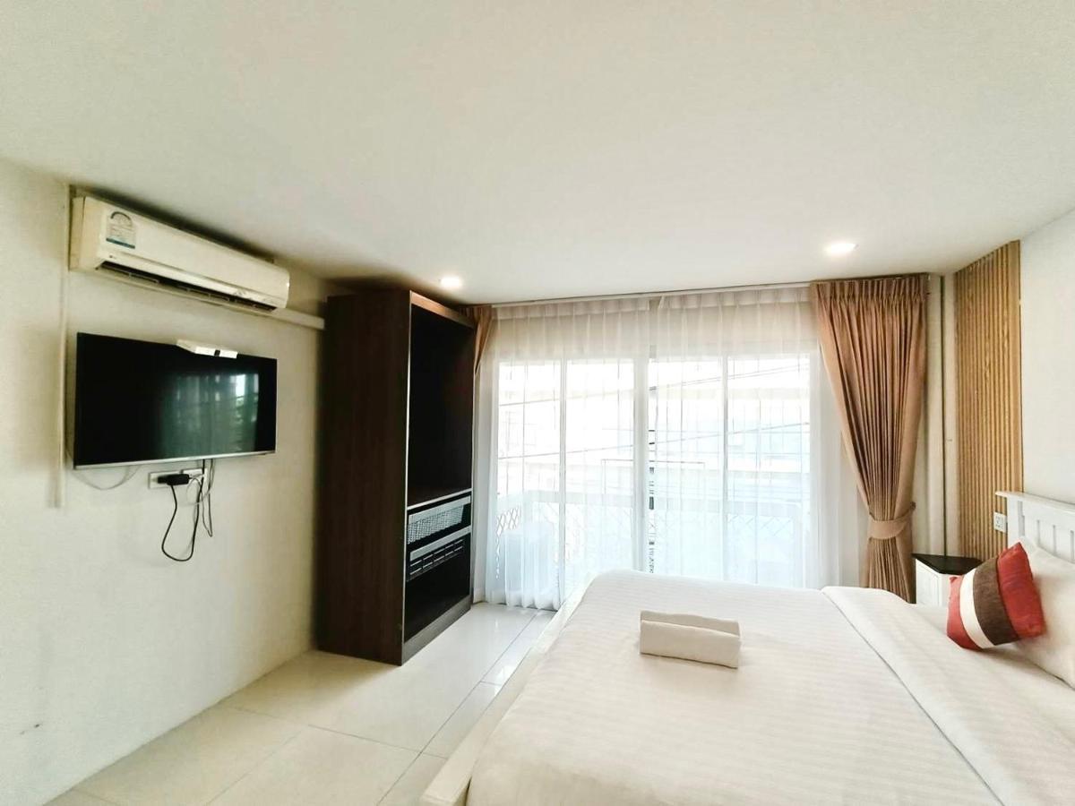 39 Living Apartment Bangkok Bagian luar foto