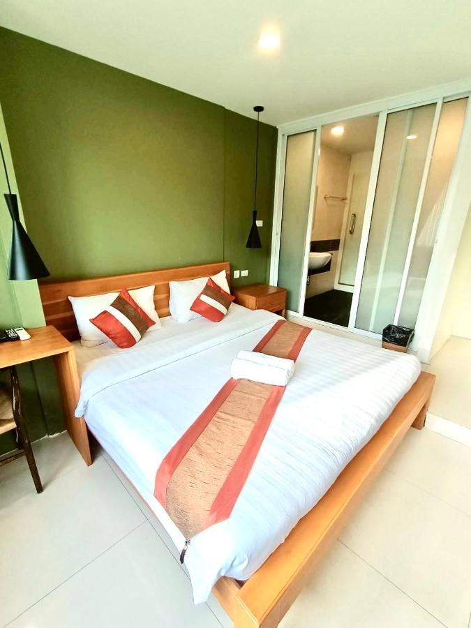 39 Living Apartment Bangkok Bagian luar foto