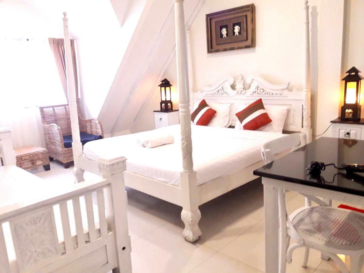 39 Living Apartment Bangkok Bagian luar foto
