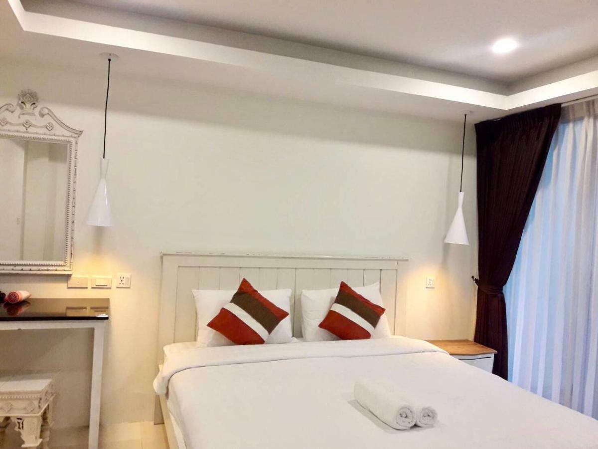 39 Living Apartment Bangkok Bagian luar foto